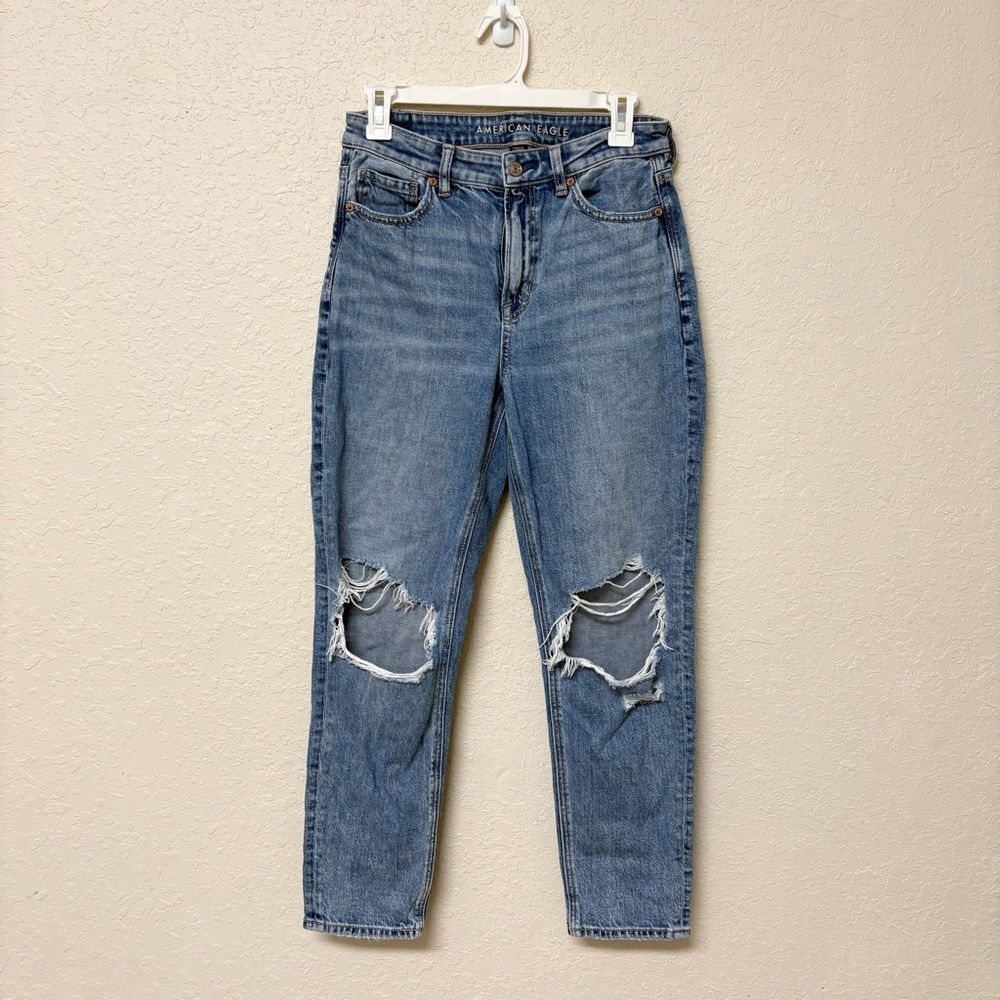 American Eagle Mom Jean Blue Denim Size 4 Regular Medium Wash Jeans Distressed